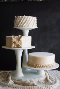 Unveil Elegance Events_ Single tier wedding cakes